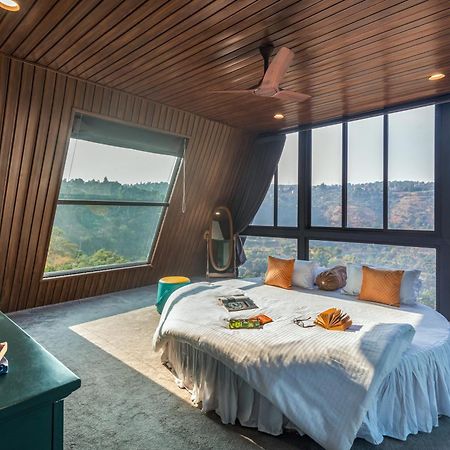 Saffronstays A Vantage, Panchgani - A Pyramid Shaped Unique Luxury Villa With Infinity Valley Views Esterno foto