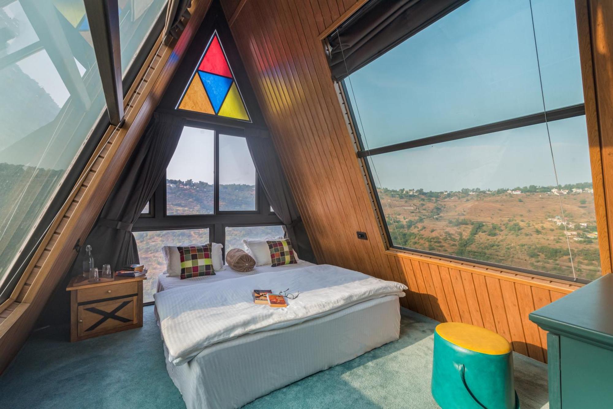 Saffronstays A Vantage, Panchgani - A Pyramid Shaped Unique Luxury Villa With Infinity Valley Views Esterno foto