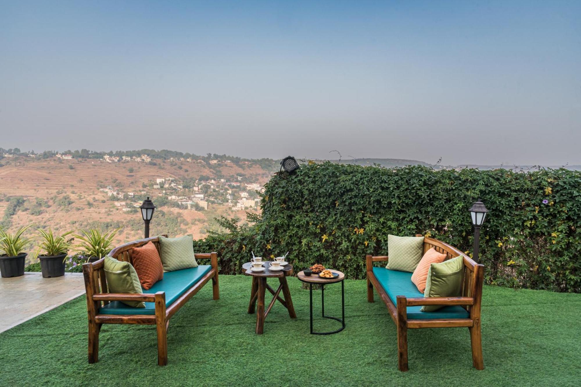 Saffronstays A Vantage, Panchgani - A Pyramid Shaped Unique Luxury Villa With Infinity Valley Views Esterno foto